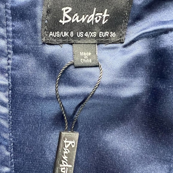 REVOLVE Bardot Solange Lace Dress in French Navy NWOT - Picture 14 of 15